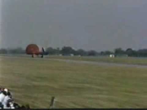 Youtube: SR71 Blackbird at RAF Fairford UK