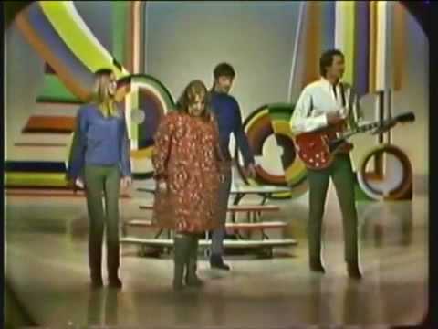 Youtube: The Mamas & The Papas - Monday Monday