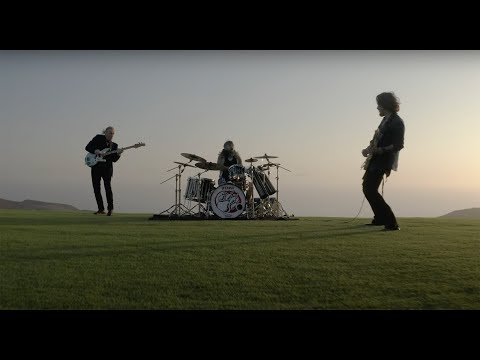 Youtube: The Winery Dogs - Xanadu (Official Music Video)