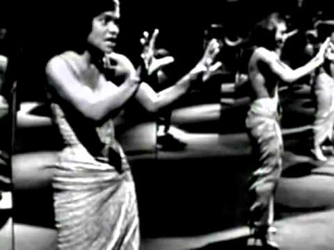 Youtube: Eartha Kitt - C'est Si Bon