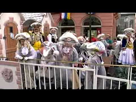 Youtube: Rosenmontagszug Mainz 2010 Mainzer Ranzengarde.mov