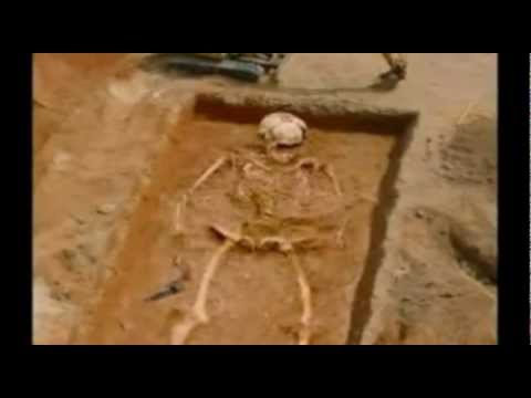 Youtube: Giant Skeleton Fakes Revealed.