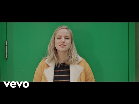 Youtube: Julia Engelmann - Grüner wird's nicht (Official Video)