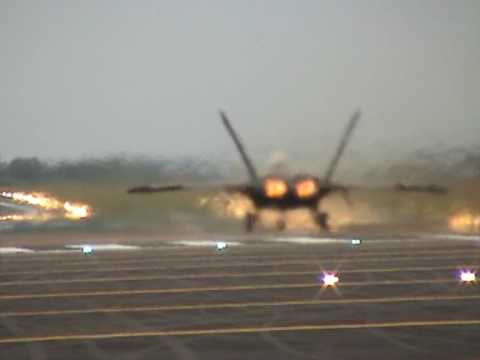 Youtube: F22 TAKE OFF .MPG