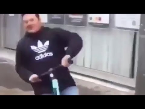 Youtube: JUNGE FÄLLT MIT E-SCOOTER UND FRAU SCHREIT || 😂😂