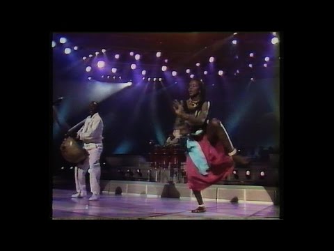 Youtube: Mory Kanté - Yé ké yé ké TV live from the 80s (remastered VHS)