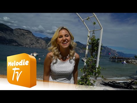 Youtube: Natalie Holzner - Bilderbuch (Offizielles Musikvideo)