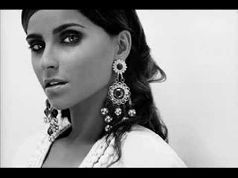 Youtube: Nelly Furtado - Powerless (Special Version)