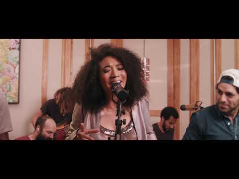 Youtube: You Shook Me All Night Long - AC/DC - FUNK cover ft Judith Hill