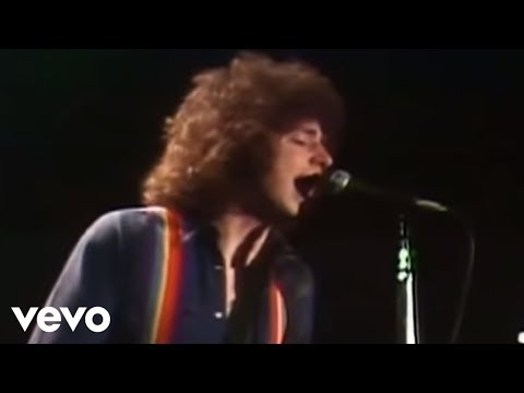 Youtube: Toto - Hold The Line (Official Video)