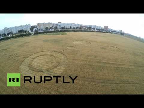 Youtube: Russia: Drone captures crop circles 10 years after appearing at SAME farm