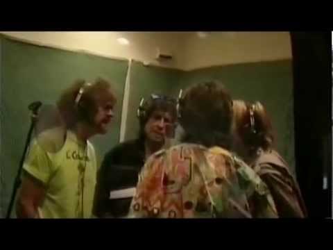 Youtube: Traveling Wilburys   Tweeter And The Monkey Man  clip