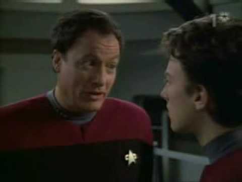 Youtube: Star Trek Voyager - 'Don't Provoke The Borg'