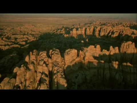 Youtube: Koyaanisqatsi part 1/9