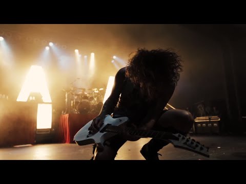 Youtube: ASKING ALEXANDRIA - Moving On (Official Music Video)