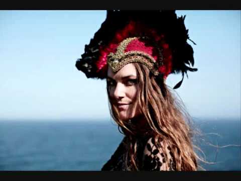 Youtube: Julia Stone - Maybe