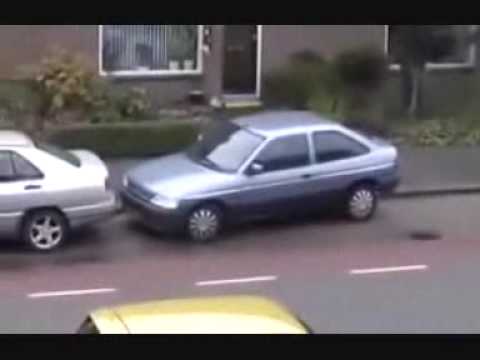 Youtube: Dutch blonde - Her first parking lesson!