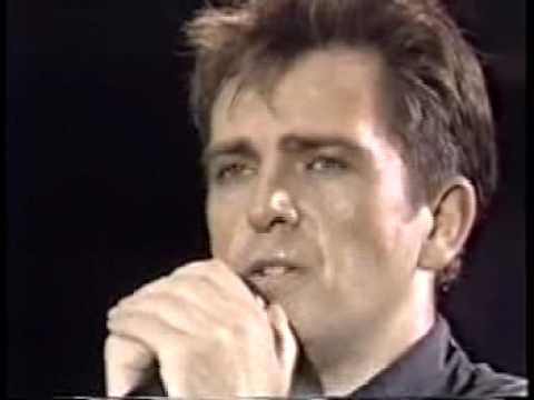 Youtube: Peter Gabriel Biko Live 1986