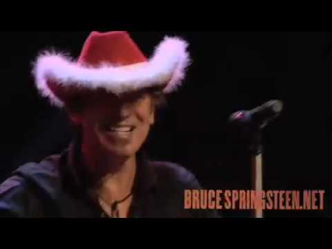 Youtube: Bruce Springsteen - Santa Claus Is Comin' To Town - 2007