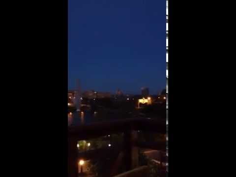 Youtube: донецк. обстрел возле моста на ставку.
