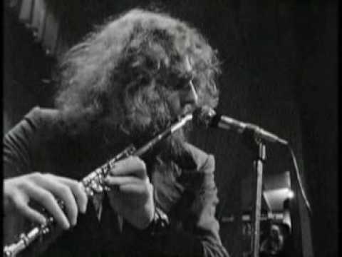 Youtube: Jethro Tull Bouree live