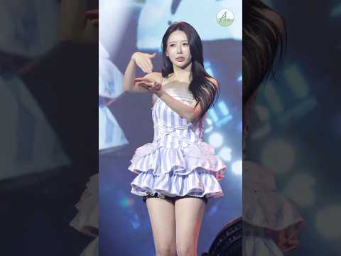 Youtube: 雅英困惑舞蹈挑戰 阿勇來救場音樂下身體自動跳~ 李雅英生日會限定版 #이아영#李雅英#4K#生日會#寫真集#上車舞 #抖音