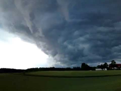 Youtube: Shelfcloud  22.06.2011 Süd - Ost Bayern / Hohenkammer