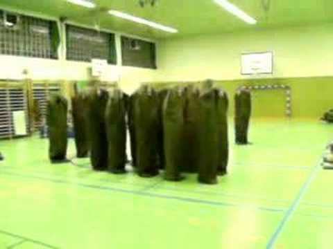 Youtube: Bundesheer - Sackvergatterung