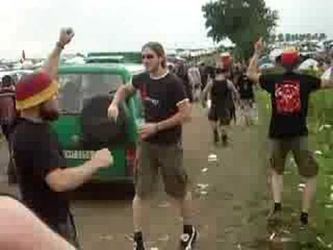 Youtube: Anubiz @ Wacken 2008 Hymne Körperzelle (Jede Zelle meines Körpers ist glücklich...)