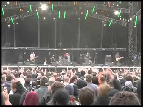 Youtube: Alkbottle   Geh scheissn live @ Novarock '08