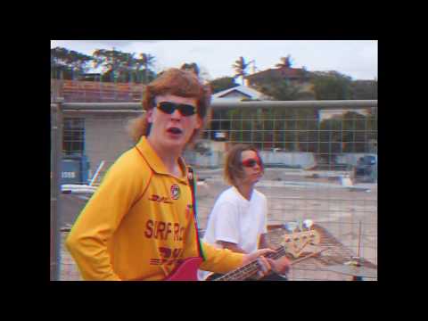 Youtube: THE CHATS - SMOKO  (OFFICIAL VIDEO)