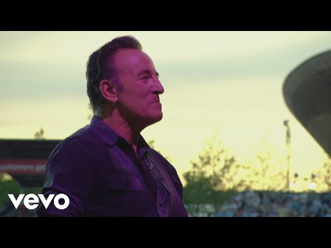 Youtube: Bruce Springsteen - I'm Goin' Down (from Born In The U.S.A. Live: London 2013)