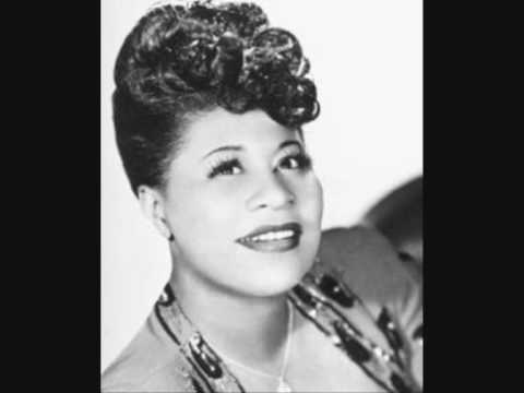 Youtube: Ella Fitzgerald & Louis Armstrong: Dream A Little Dream Of Me