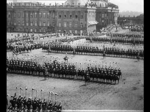 Youtube: Potsdam 1910 - Frühjahrsparade für den Deutschen Kaiser