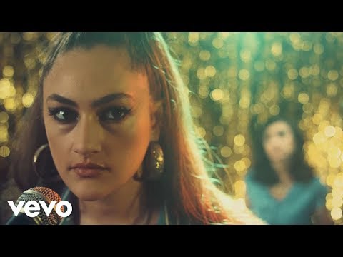 Youtube: Kitty, Daisy & Lewis - Down On My Knees (Official Music Video)