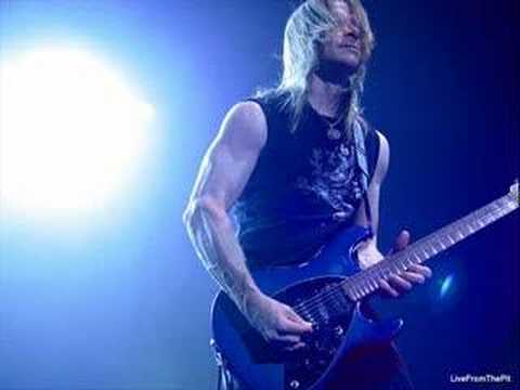 Youtube: Deep Purple - Well Dressed Guitar (Studio Version 2006)