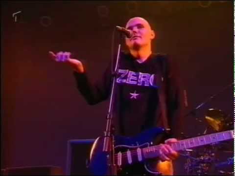 Youtube: The Smashing Pumpkins - Live in Düsseldorf (Germany, 1996)