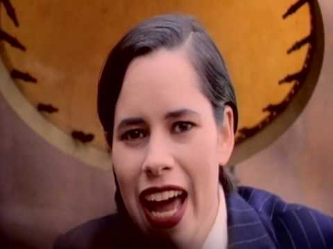 Youtube: 10,000 Maniacs - Candy Everybody Wants