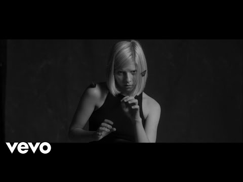 Youtube: AURORA - Murder Song (5, 4, 3, 2, 1)