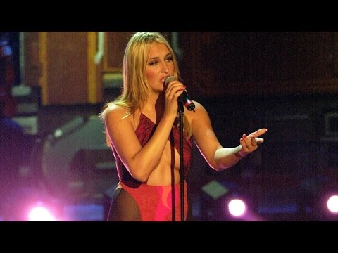 Youtube: Sarah Connor - From Sarah With Love Live @ Wetten Dass 2002