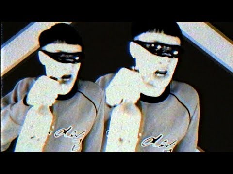 Youtube: RUSSIAN VILLAGE BOYS - SNOLLERBOYS
