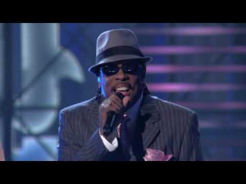 Youtube: Lopez Tonight - " There Goes My Baby " - Charlie Wilson - Live HD