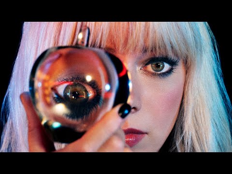 Youtube: CHROMATICS "BLUE GIRL" (Official Video)