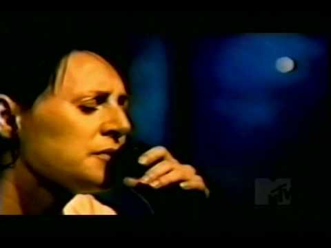 Youtube: Massive Attack - Teardrop with Liz Fraser