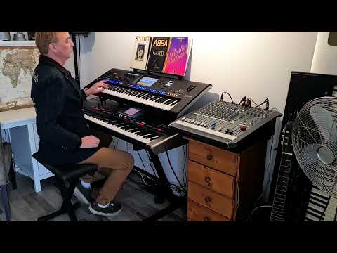 Youtube: Volles Risiko Beatrice Egli Yamaha Genos Roland G70 by Rico