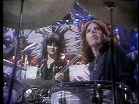 Youtube: Badfinger - Come And Get It - Top Of The Pops - 1970