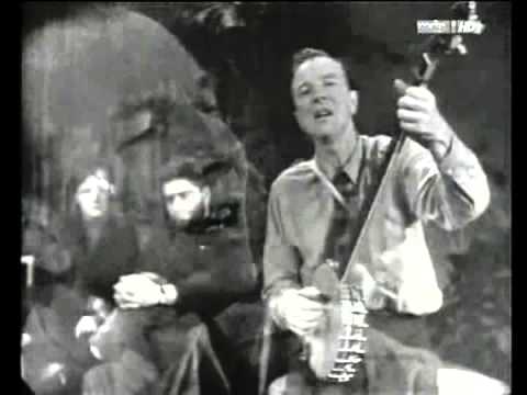 Youtube: Pete Seeger, Where Have All The Flowers Gone/Sag' mir wo die Blumen sind, Berlin, DDR (GDR), 1967