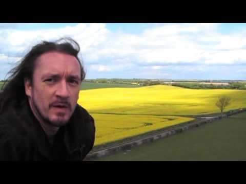Youtube: Kroaky's Crop Circle Tour (1) - Old Sarum - 5th May 2010