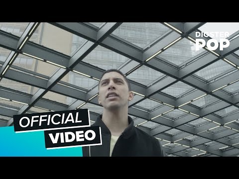 Youtube: Andreas Bourani - Auf uns (Official Video)