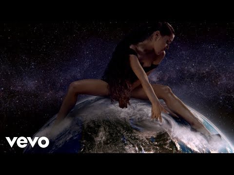 Youtube: Ariana Grande - God is a woman (Official Video)